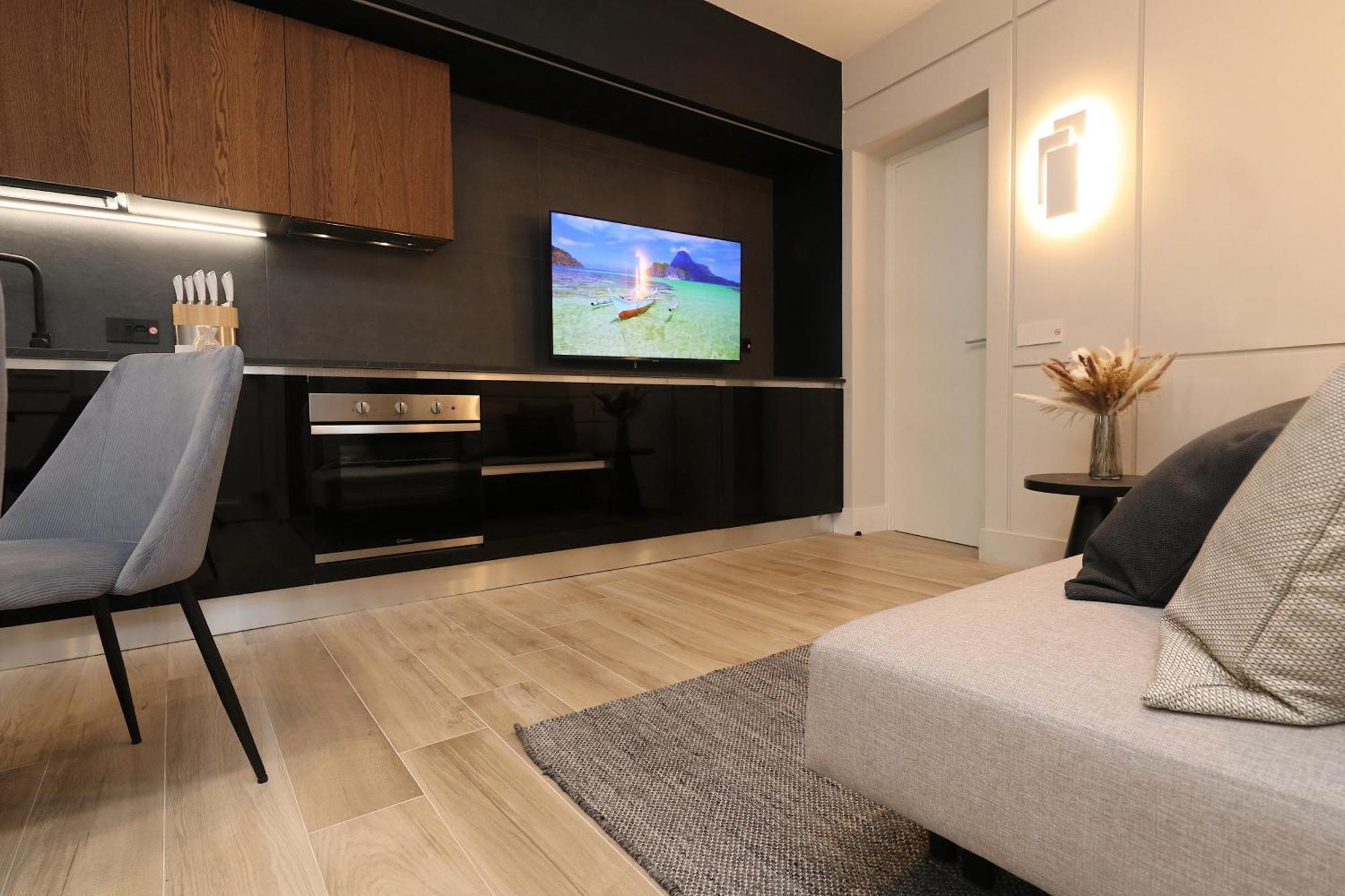 Apartment Charming & Luxe Gem-old Town- Garibaldi - Fully Equipped & Renovated *
