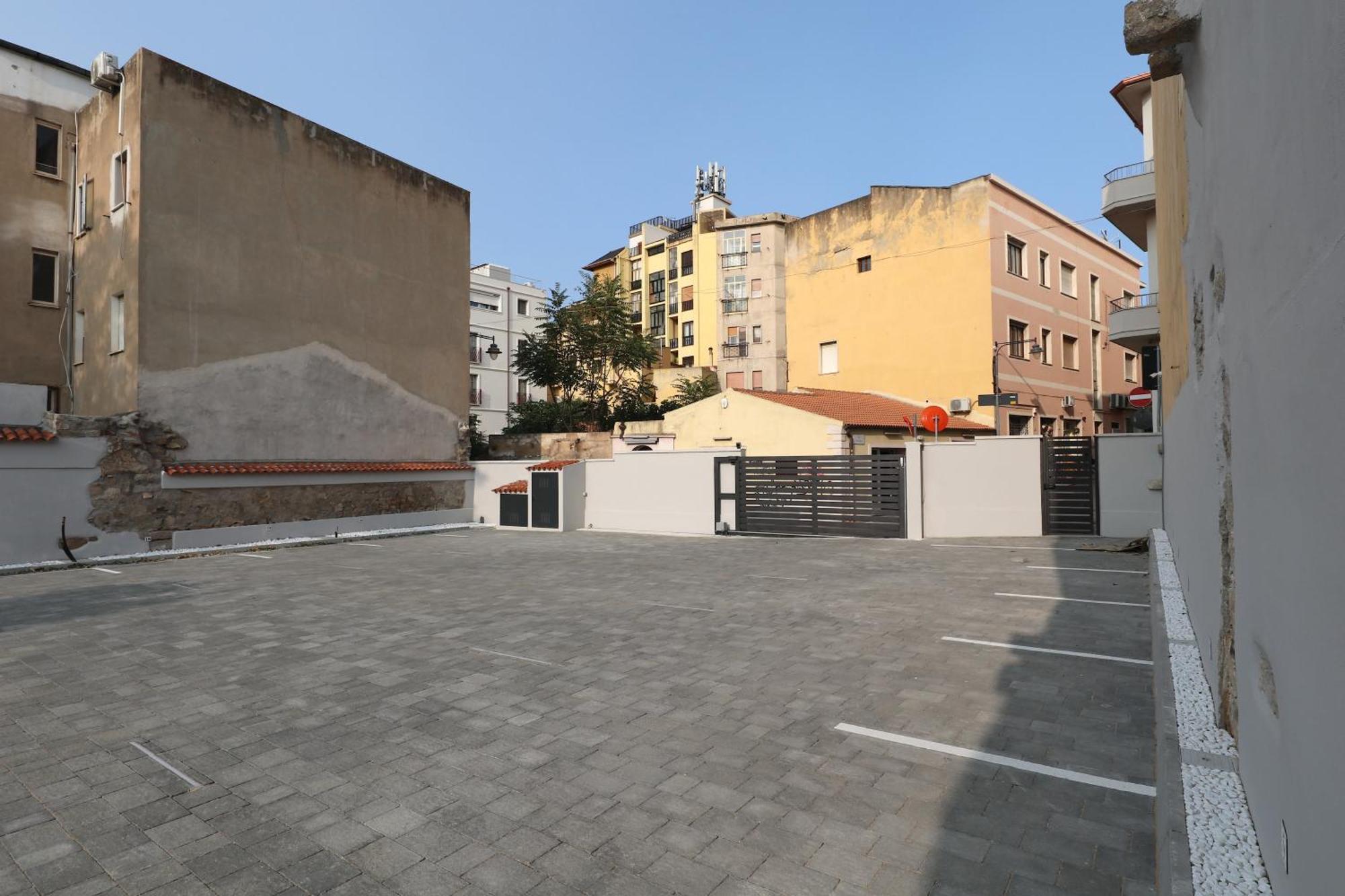 Charming & Luxe Gem-old Town- Garibaldi - Fully Equipped & Renovated * Olbia
