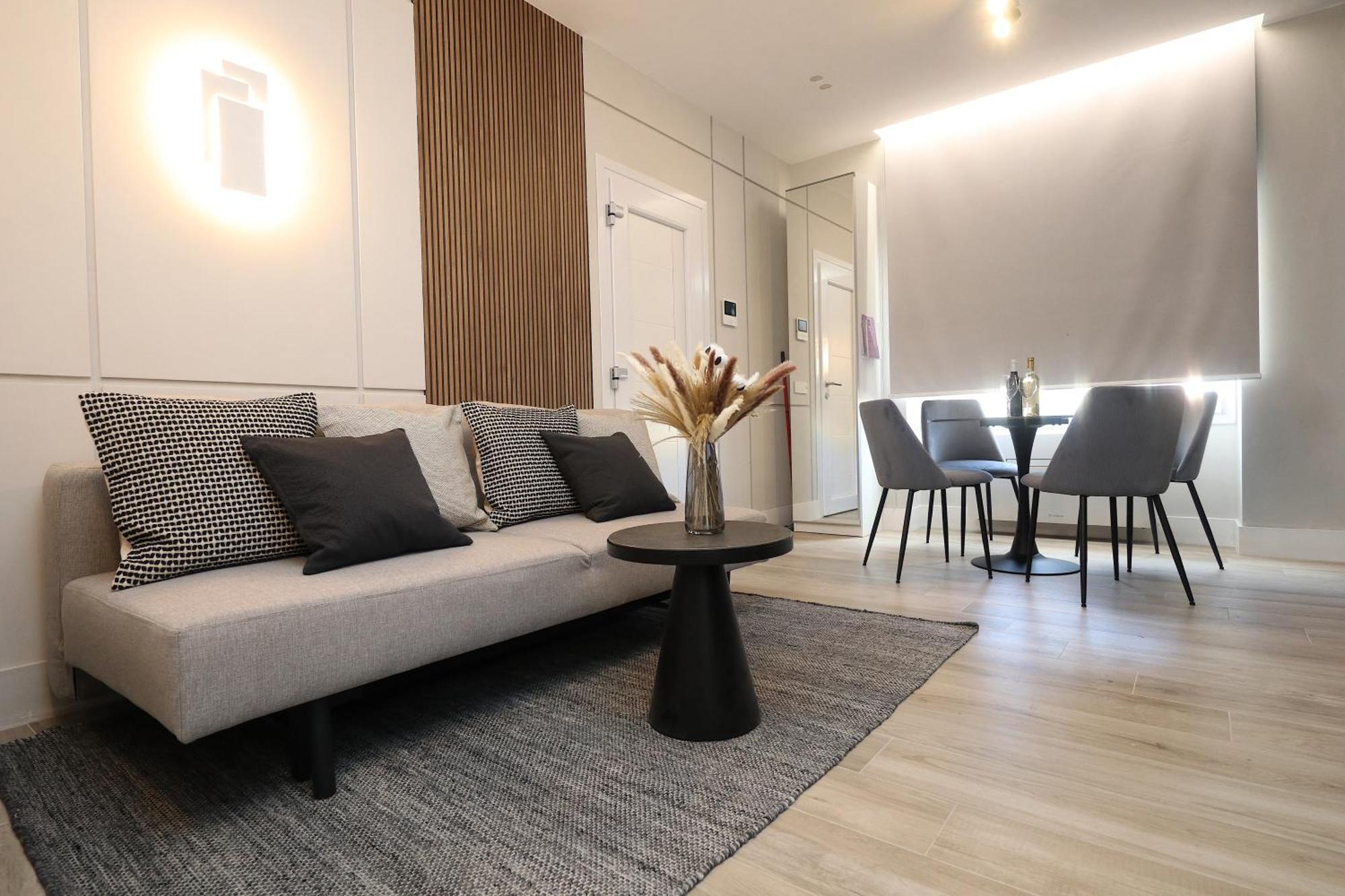 Apartment Charming & Luxe Gem-old Town- Garibaldi - Fully Equipped & Renovated Olbia