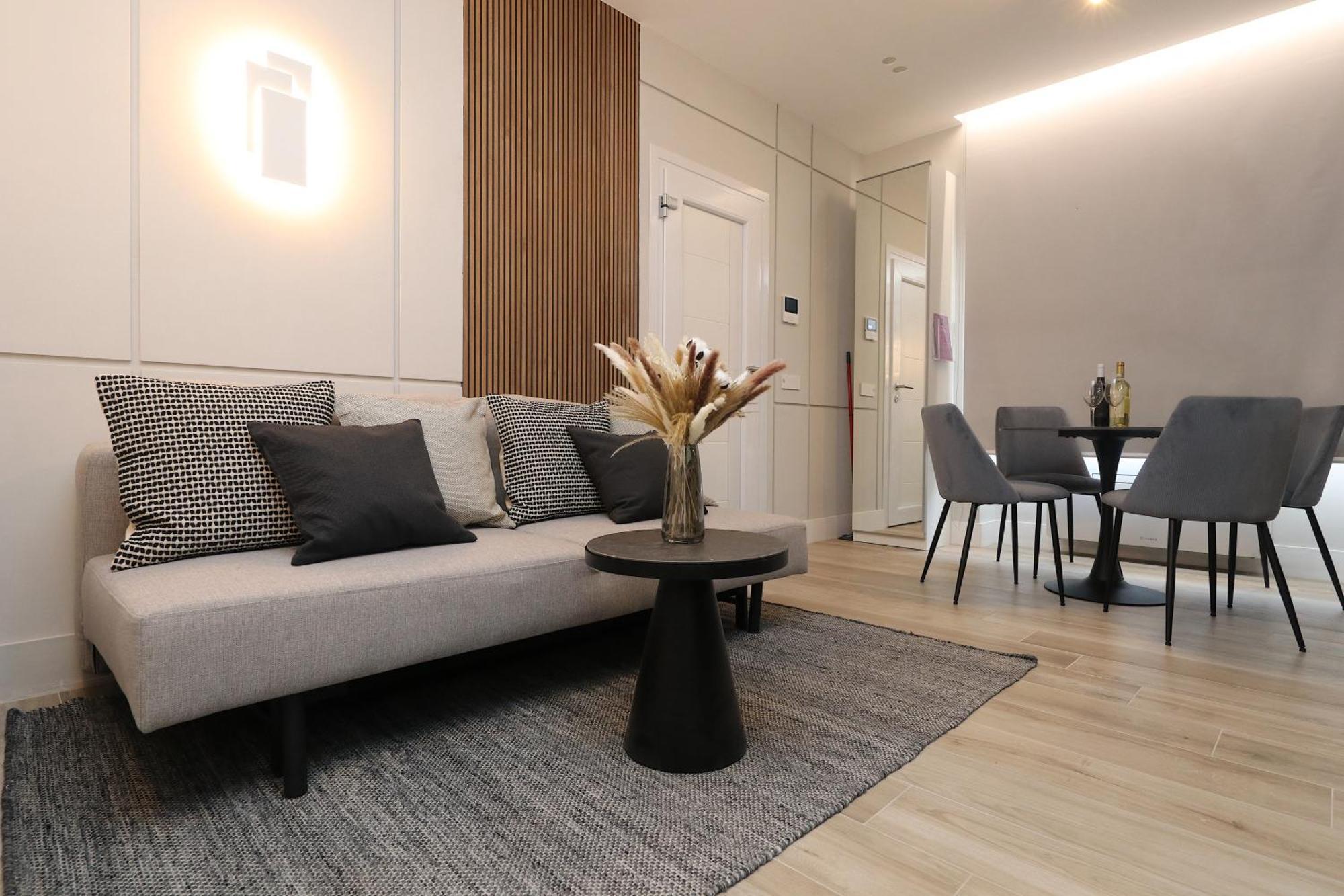 Charming & Luxe Gem-old Town- Garibaldi - Fully Equipped & Renovated Apartment Olbia