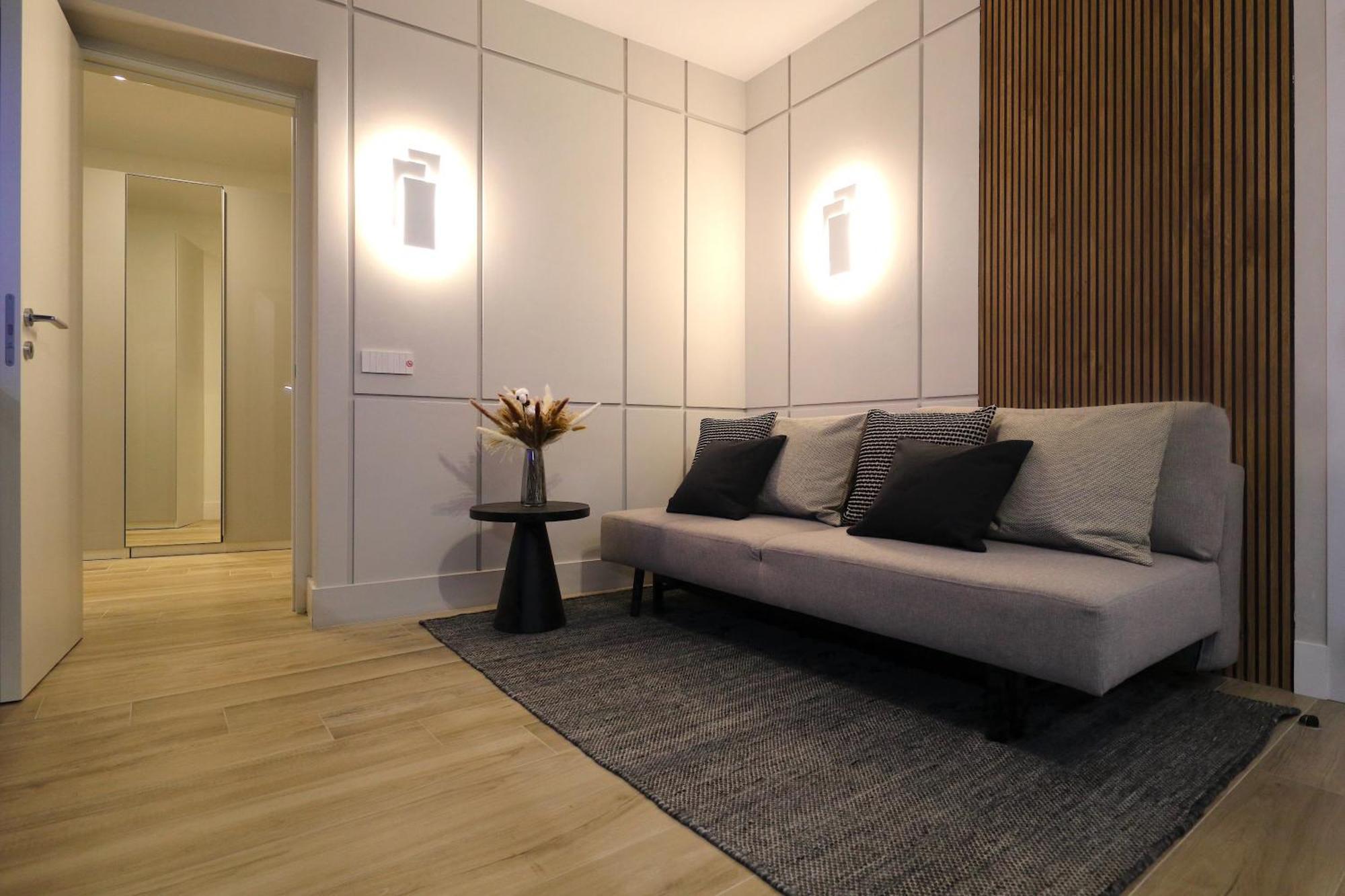 Charming & Luxe Gem-old Town- Garibaldi - Fully Equipped & Renovated Apartment *